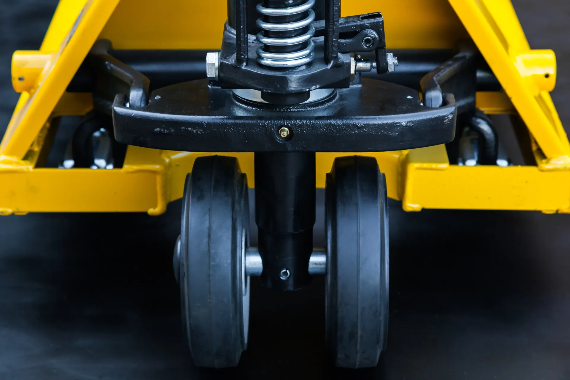 フォークリフトの修理ならLIFTSHOP・RYOに!